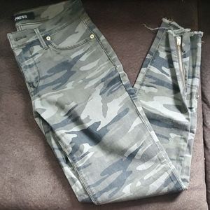 Camo skinny jeans